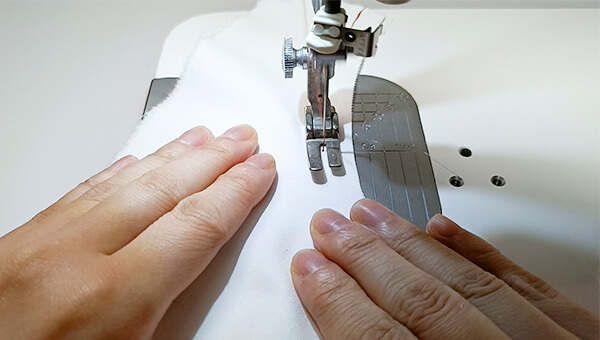 出来上がり線を縫う